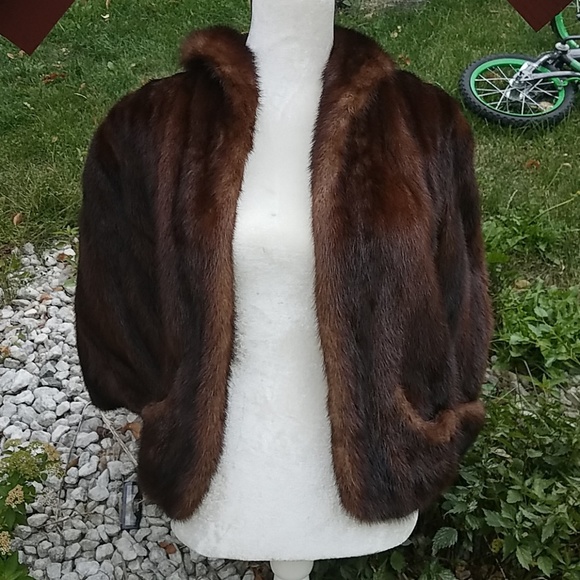 1950s vintage mink batwing jacket - Picture 3 of 4
